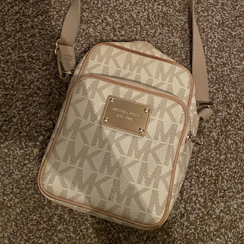 Michael Kors Crossbody Bag